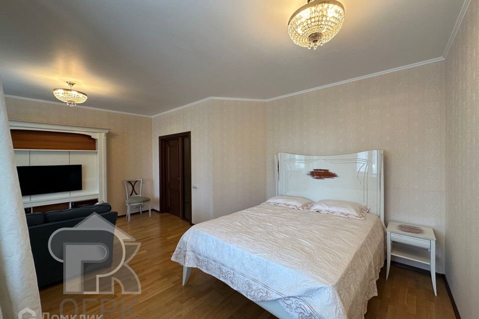 Продаётся 1-комнатная квартира, 56.8 м²
