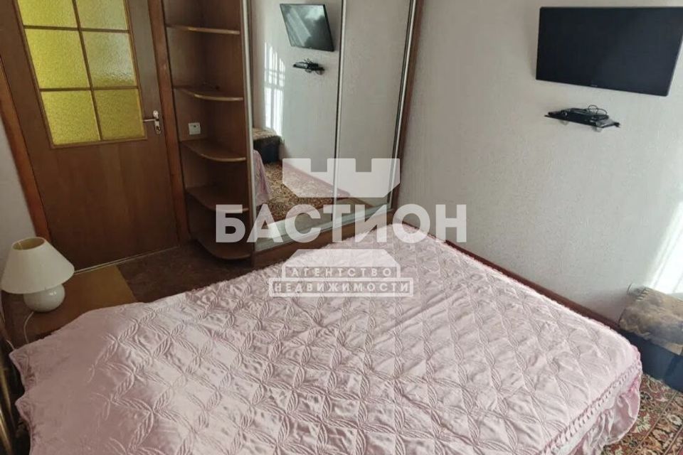 Продаётся 4-комнатная квартира, 62 м²