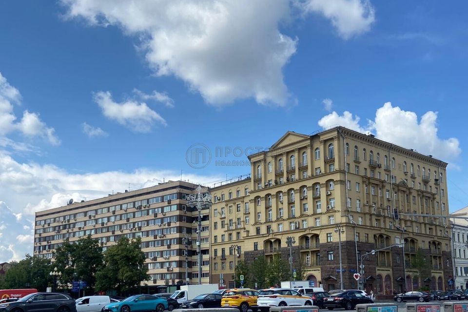 Продаётся 4-комнатная квартира, 106.9 м²
