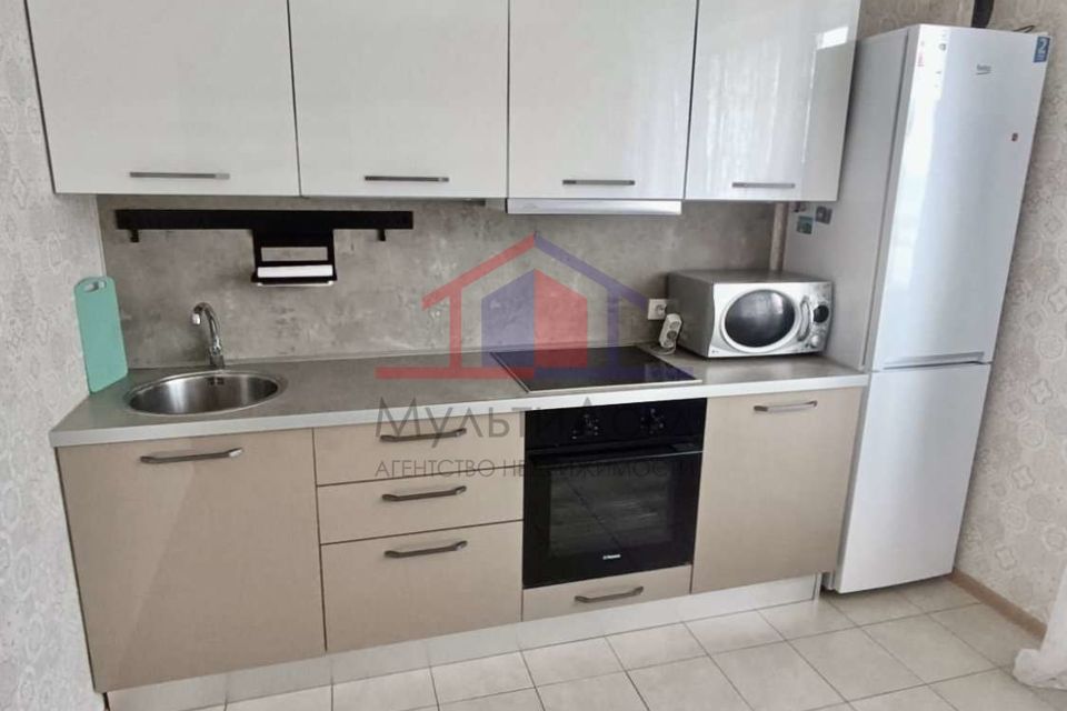 Сдаётся 2-комнатная квартира, 72 м²