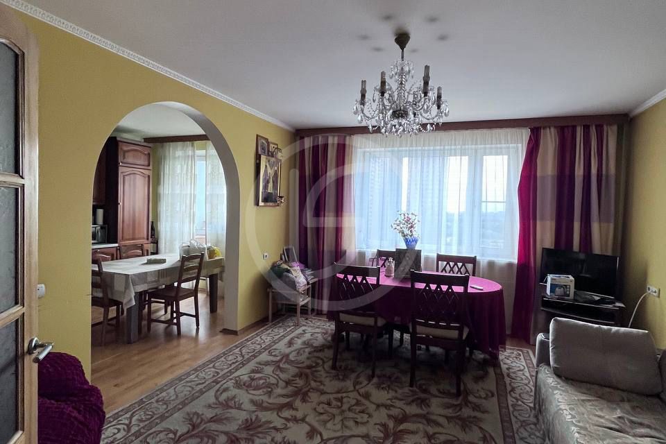 Продаётся 3-комнатная квартира, 96.9 м²