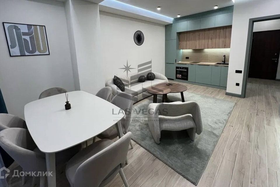 Сдаётся 2-комнатная квартира, 71.4 м²