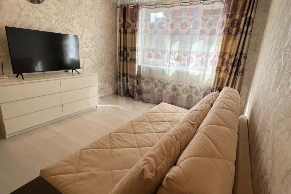 Продаётся 1-комнатная квартира, 47.7 м²