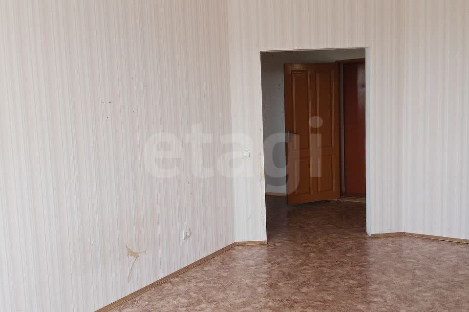 Продаётся 1-комнатная квартира, 43 м²