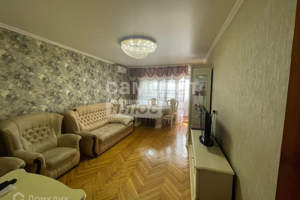 Продаётся 2-комнатная квартира, 42.8 м²