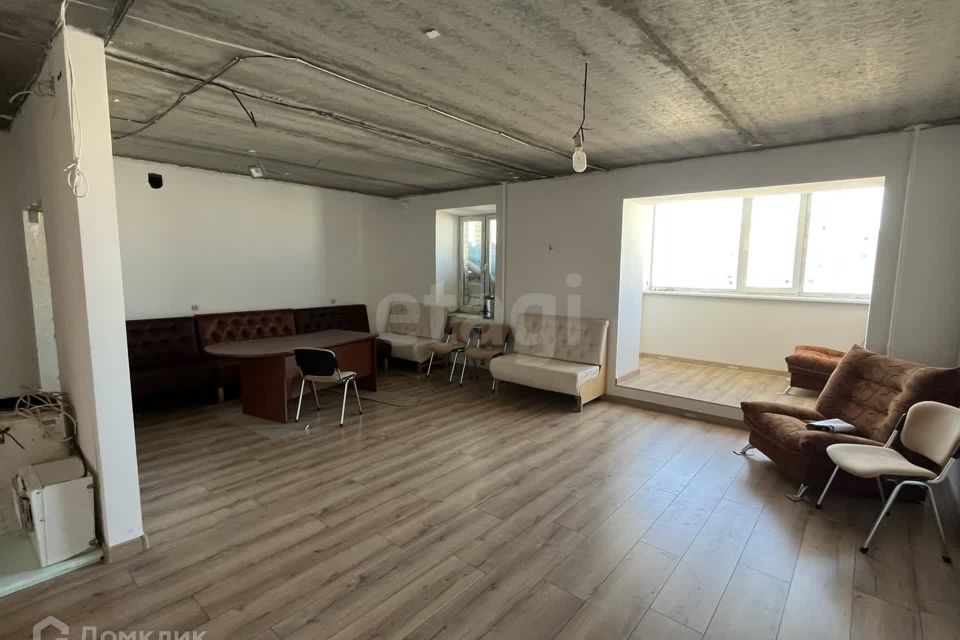 Продаётся 2-комнатная квартира, 66.5 м²