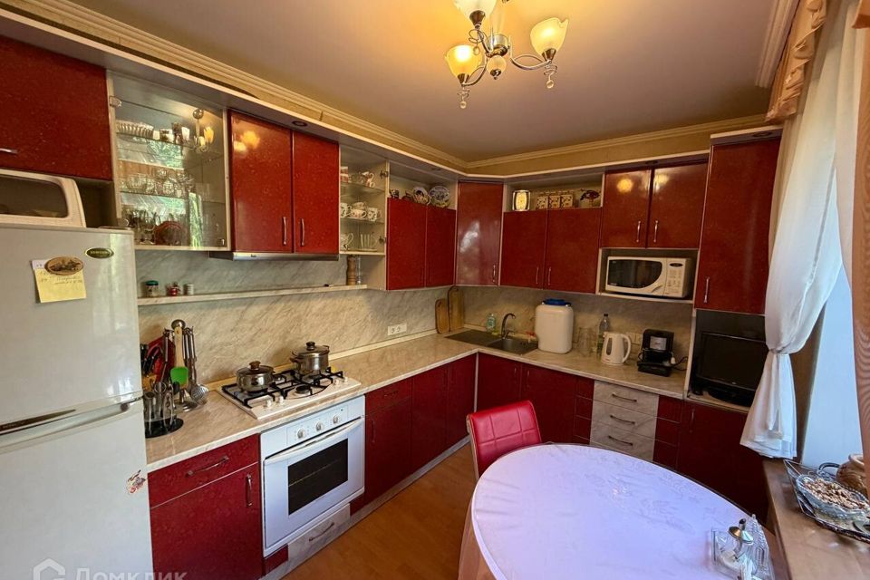Продаётся 4-комнатная квартира, 85 м²