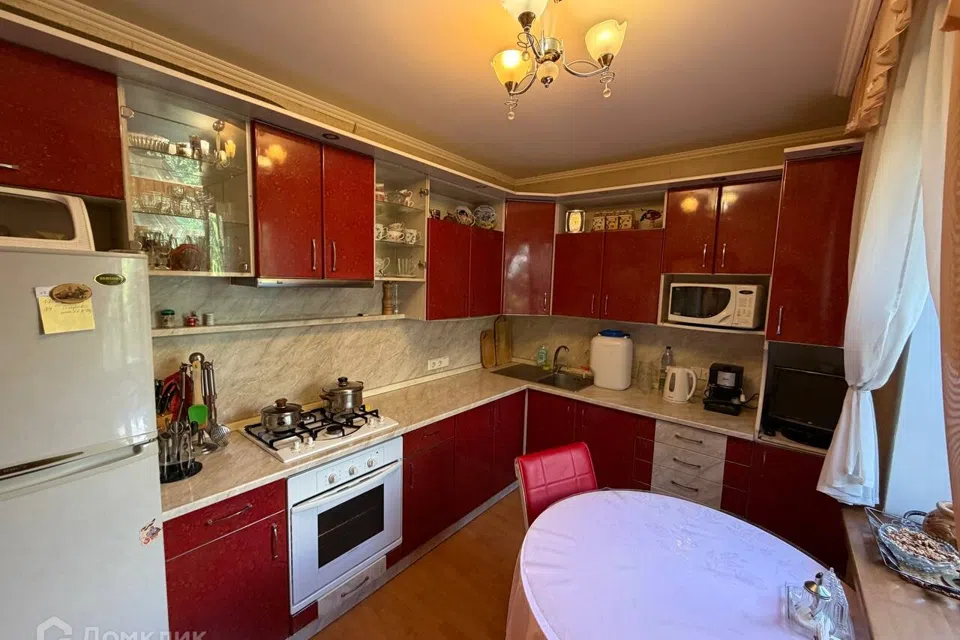 Продаётся 4-комнатная квартира, 85 м²