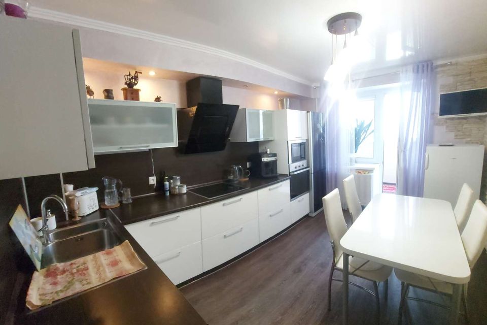 Продаётся 3-комнатная квартира, 82.2 м²