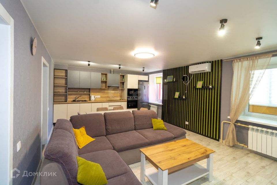 Продаётся 3-комнатная квартира, 75.7 м²