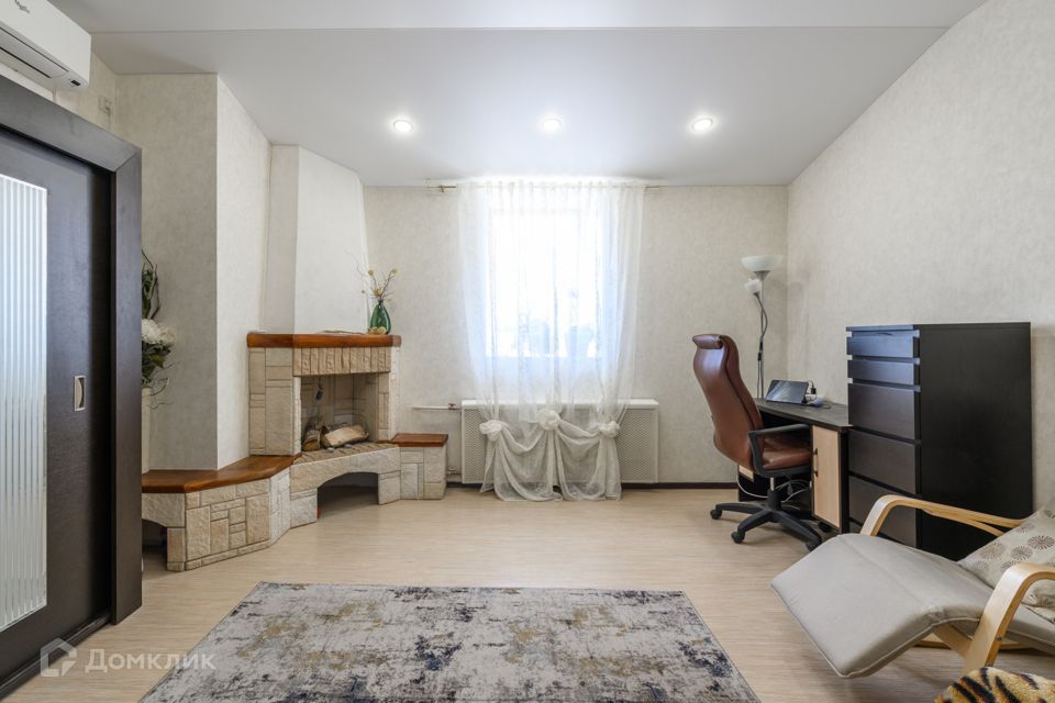 Продаётся 2-комнатная квартира, 65.6 м²