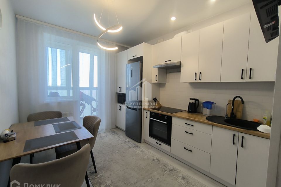 Продаётся 2-комнатная квартира, 56.8 м²