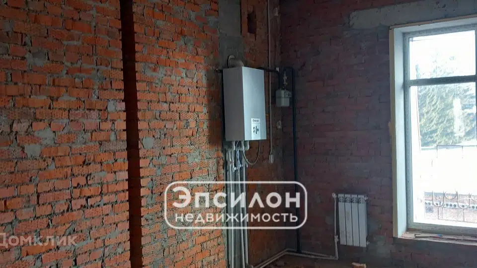 Продаётся 3-комнатная квартира, 125.5 м²