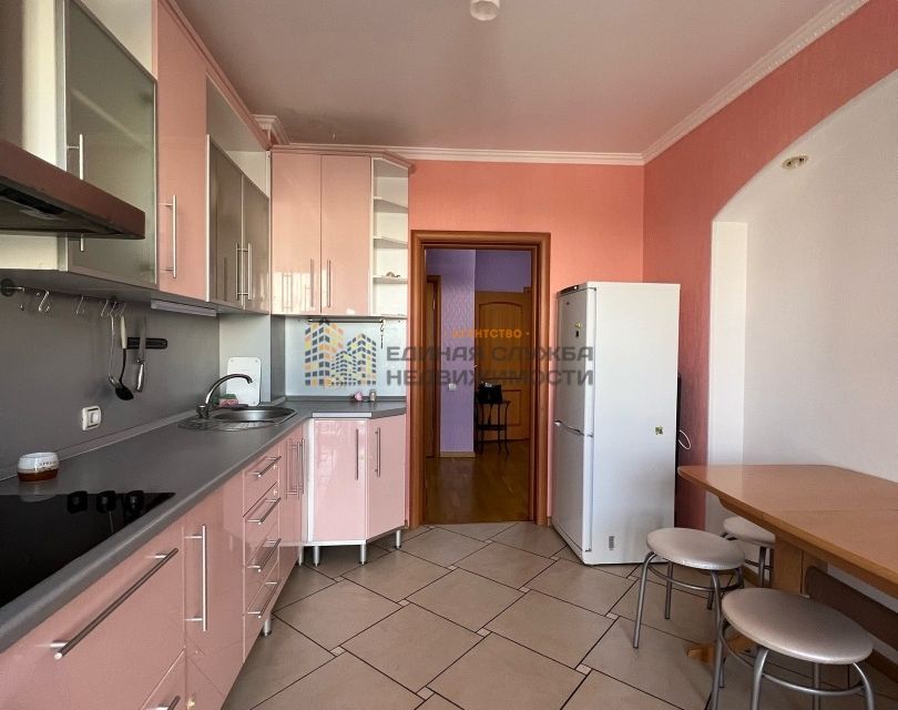 Сдаётся 2-комнатная квартира, 86 м²