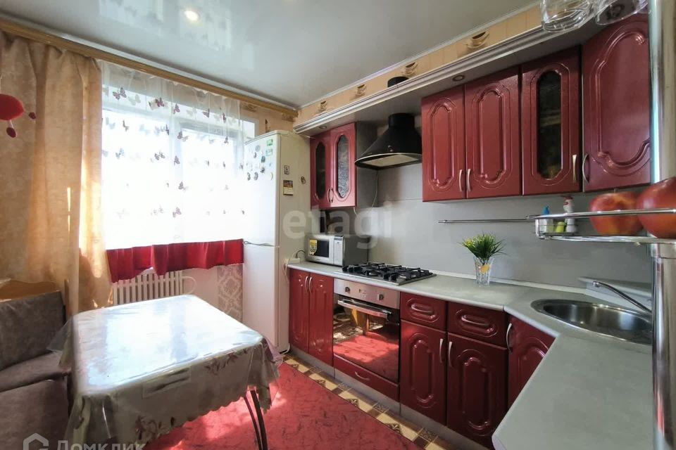 Продаётся 4-комнатная квартира, 73.2 м²
