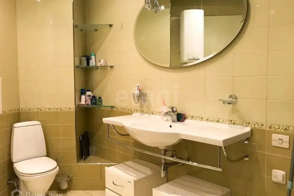 Продаётся 1-комнатная квартира, 53 м²