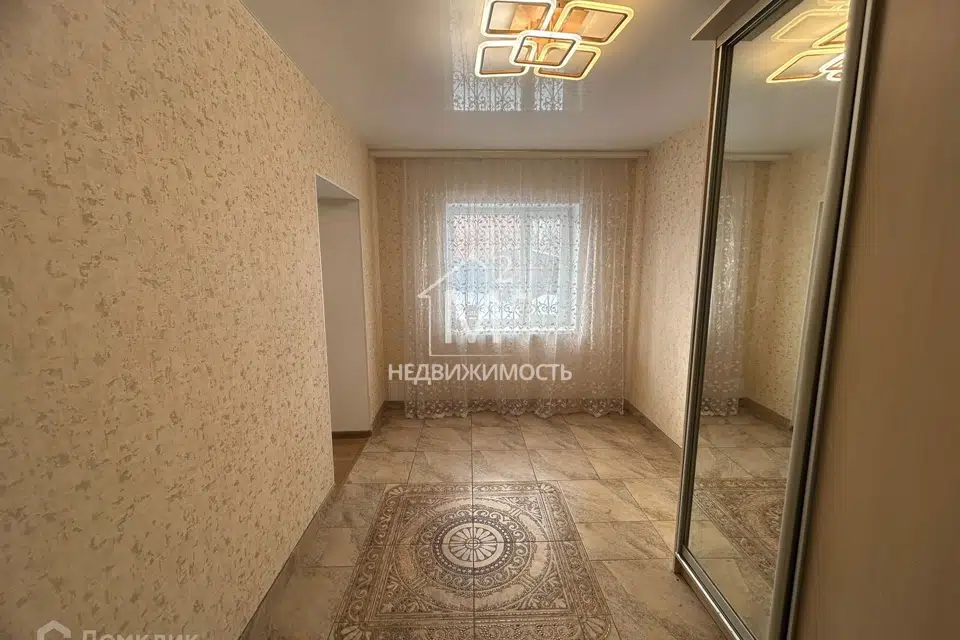 Продаётся 3-этажный дом, 246 м²