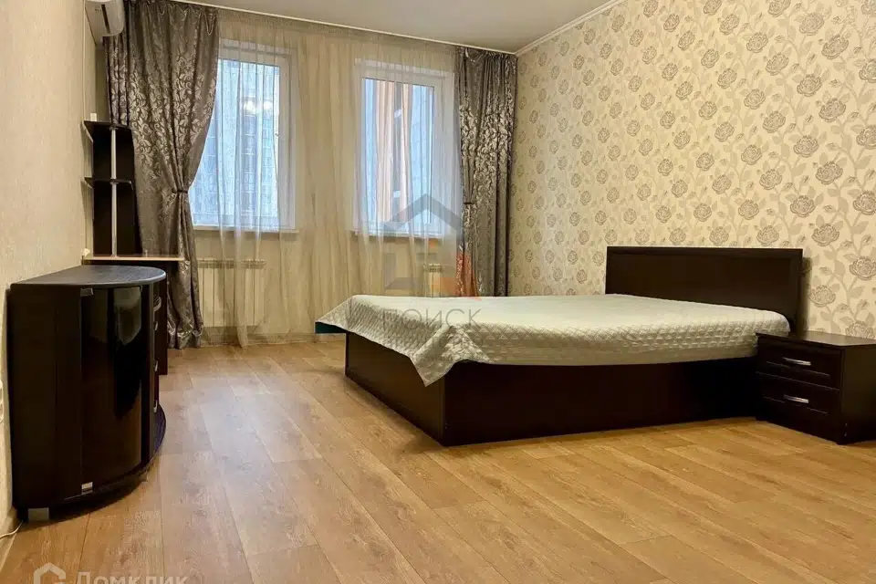 Сдаётся 2-комнатная квартира, 80 м²