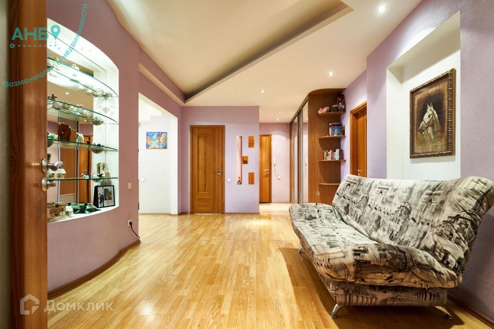 Продаётся 4-комнатная квартира, 113 м²