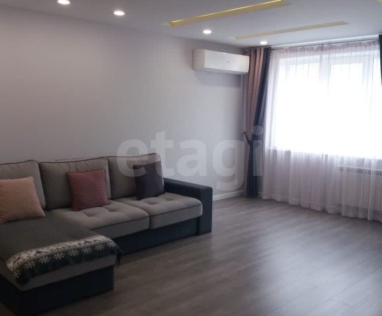 Сдаётся 4-комнатная квартира, 82.3873 м²