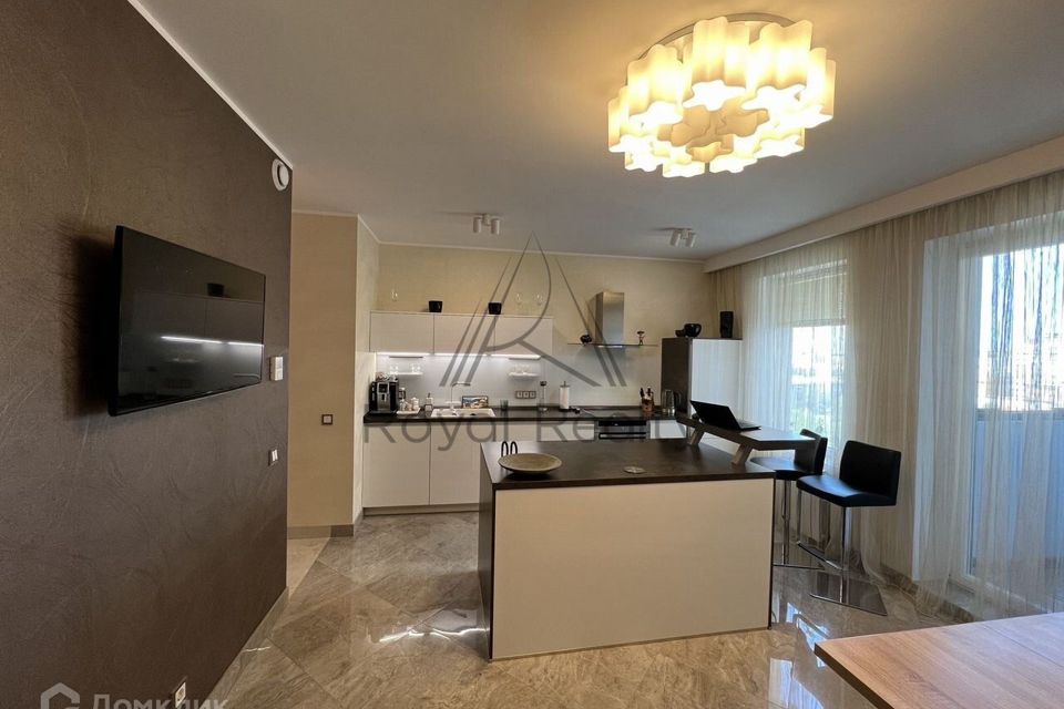 Сдаётся 3-комнатная квартира, 77 м²
