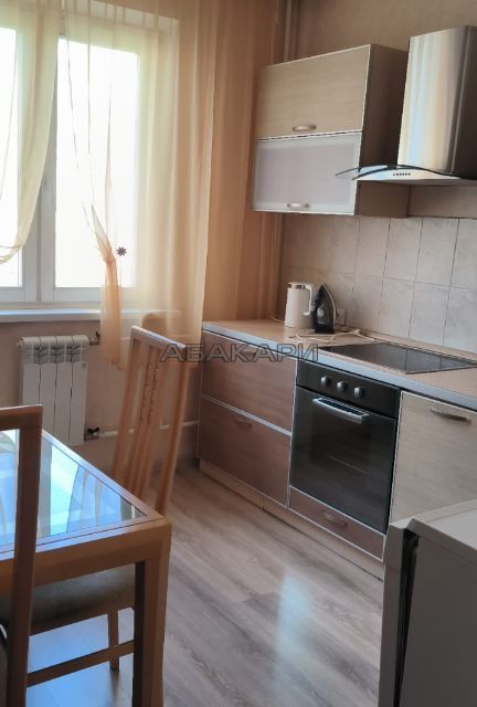 Сдаётся 2-комнатная квартира, 55 м²