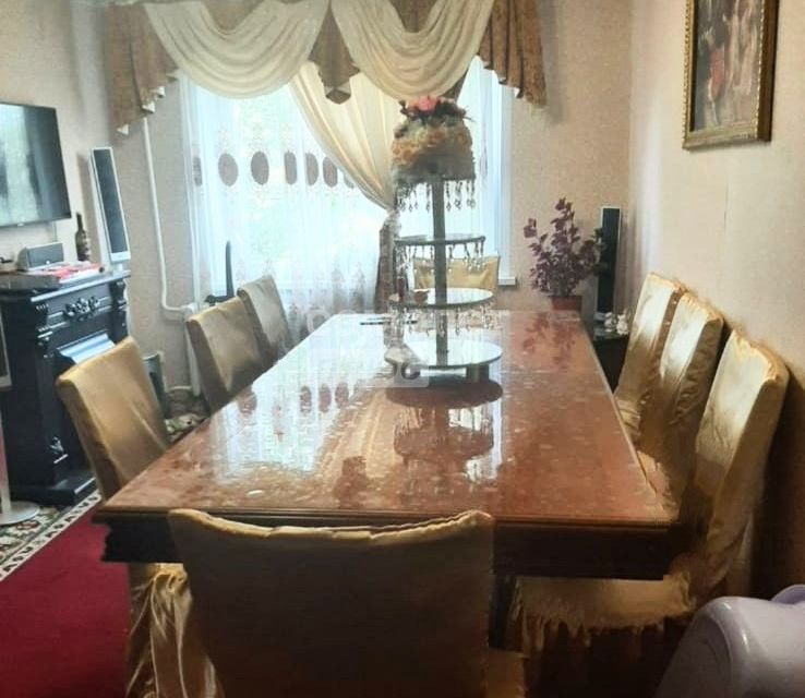 Продаётся 4-комнатная квартира, 72 м²