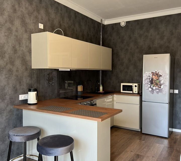 Сдаётся 1-комнатная квартира, 56 м²