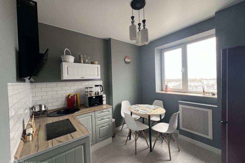 Продаётся 1-комнатная квартира, 42 м²