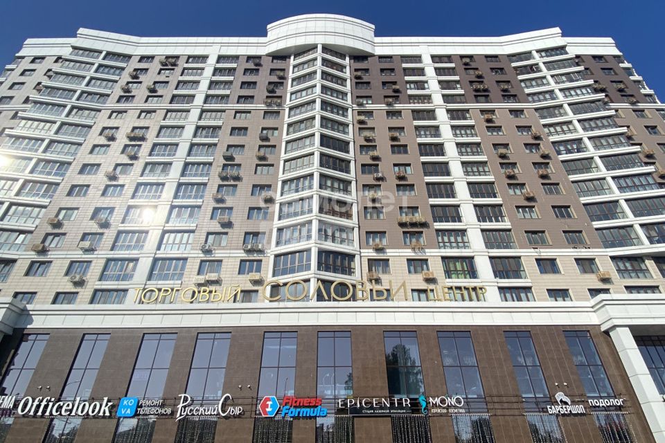 Продаётся 2-комнатная квартира, 75.8 м²