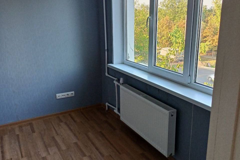 Продаётся 4-комнатная квартира, 61 м²