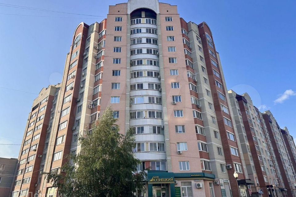 Продаётся 2-комнатная квартира, 90.9 м²
