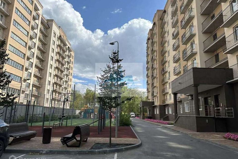 Продаётся 1-комнатная квартира, 41.3 м²