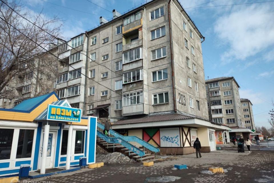 Продаётся 3-комнатная квартира, 46.8 м²