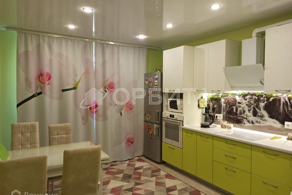 Продаётся 2-комнатная квартира, 67.5 м²