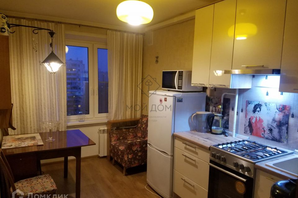 Сдаётся 1-комнатная квартира, 42 м²