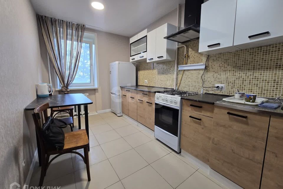Сдаётся 2-комнатная квартира, 60.7 м²