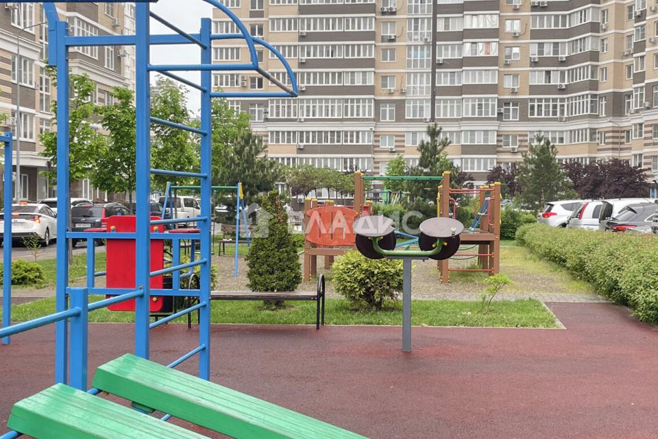 Продаётся 1-комнатная квартира, 37.4 м²