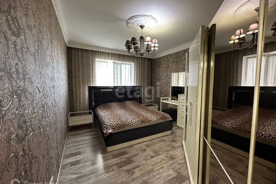 Продаётся 3-комнатная квартира, 128 м²