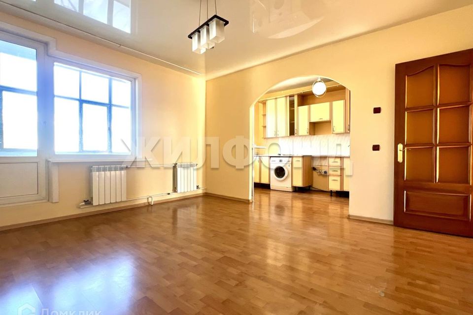 Продаётся 4-комнатная квартира, 82.7 м²