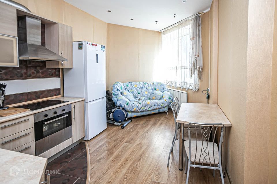 Продаётся 1-комнатная квартира, 42.2 м²
