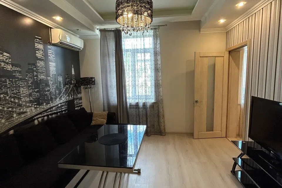 Сдаётся 2-комнатная квартира, 65 м²