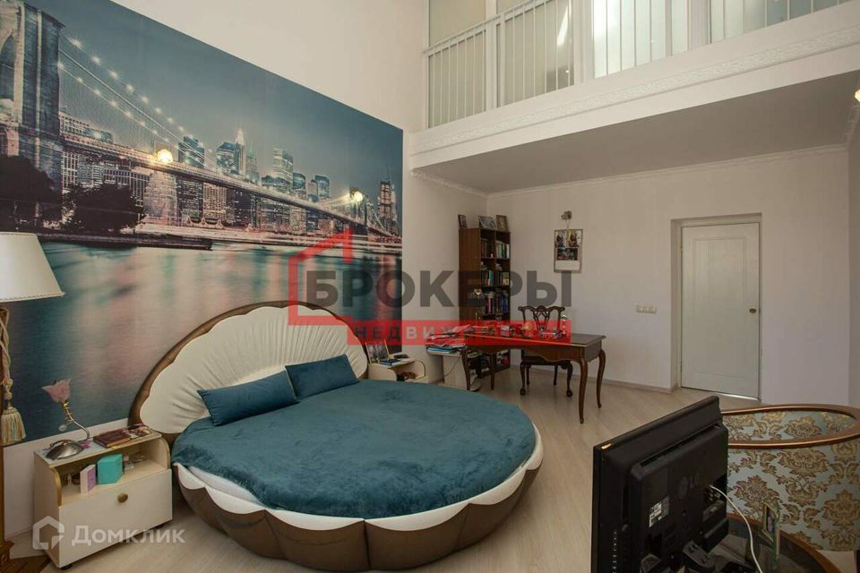 Сдаётся 3-комнатная квартира, 130 м²