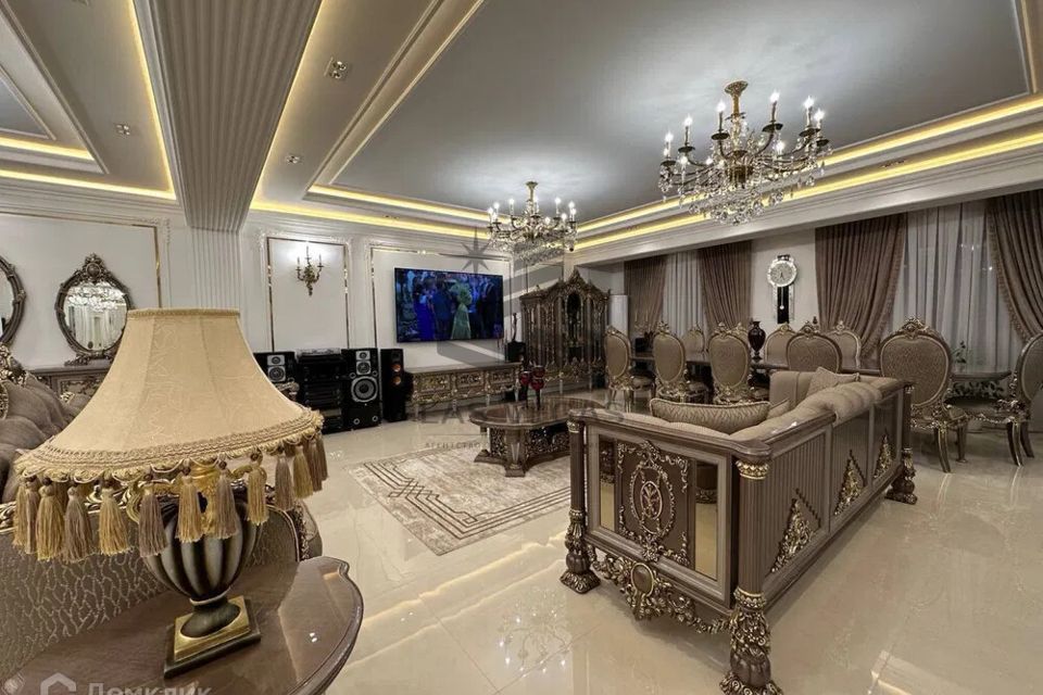 Сдаётся 3-комнатная квартира, 150 м²