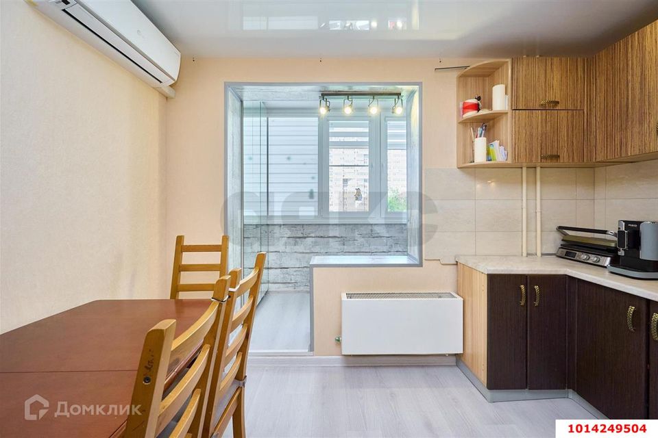 Продаётся 2-комнатная квартира, 65 м²
