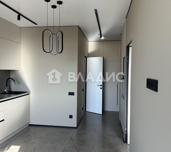 Продаётся 1-комнатная квартира, 42 м²