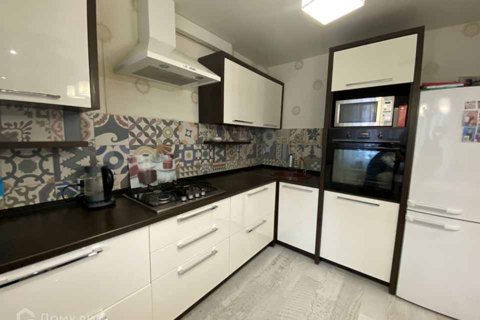Продаётся 3-комнатная квартира, 59.8 м²