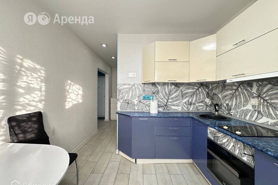 Сдаётся 1-комнатная квартира, 42 м²