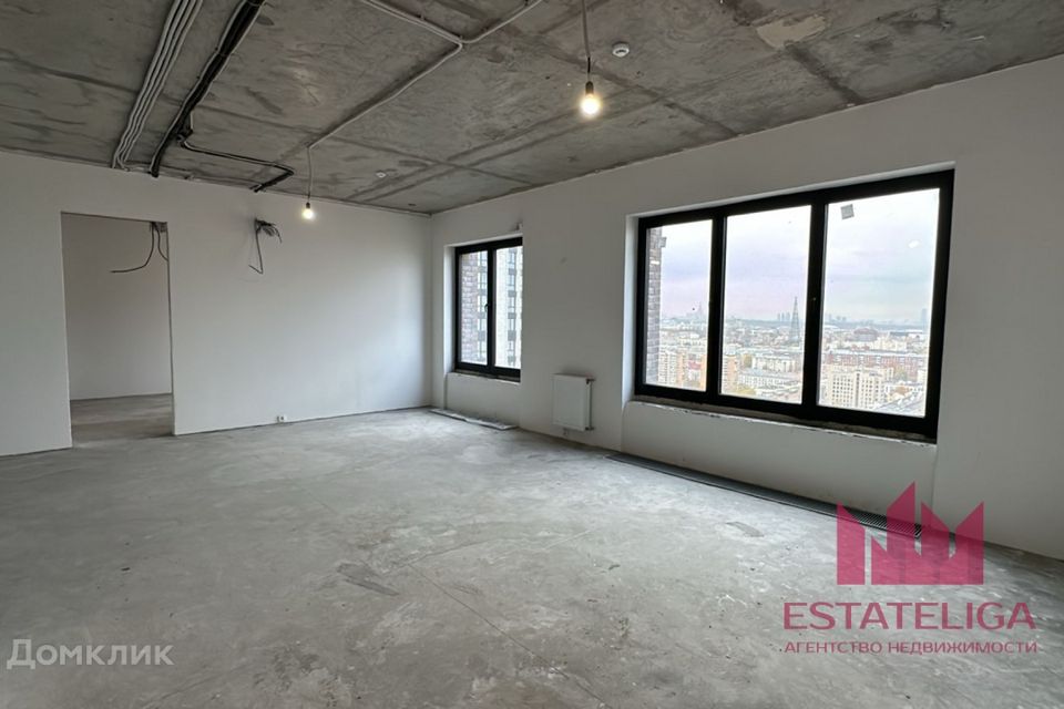 Продаётся 4-комнатная квартира, 137.8 м²