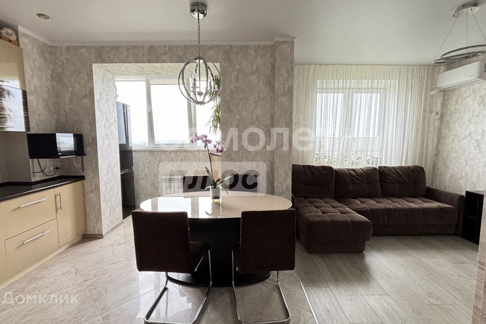 Продаётся 2-комнатная квартира, 58 м²